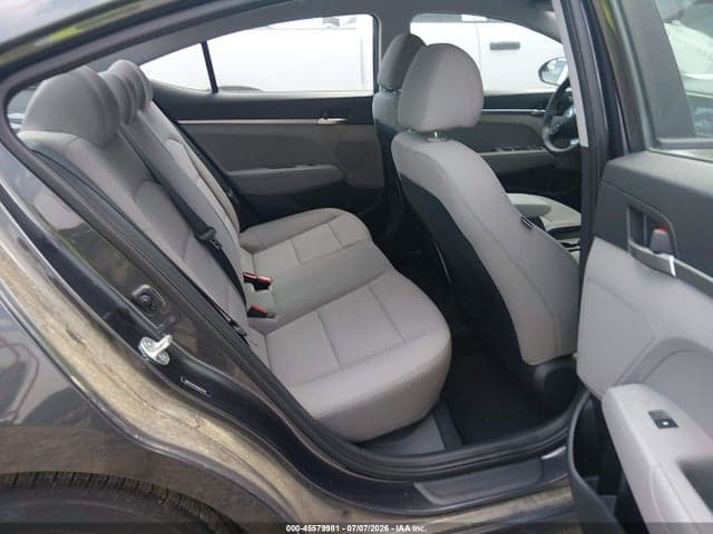 2020 HYUNDAI ELANTRA SE 8