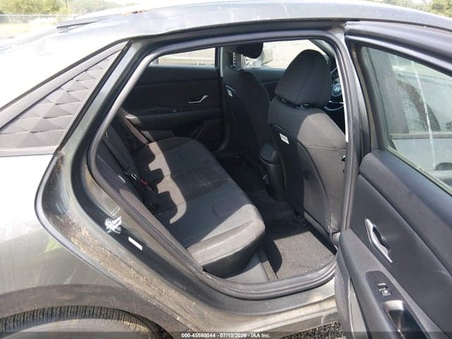 2025 HYUNDAI ELANTRA SE 8