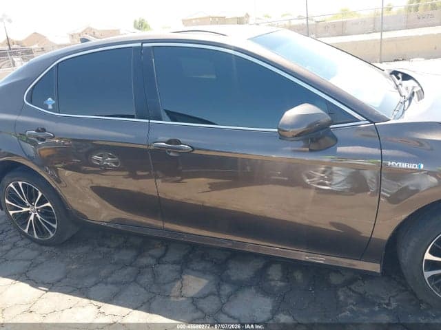 2019 TOYOTA CAMRY HYBRID LE 12