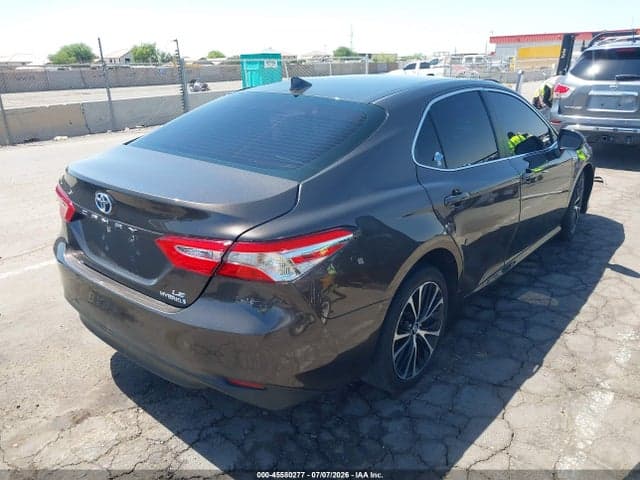 2019 TOYOTA CAMRY HYBRID LE 4