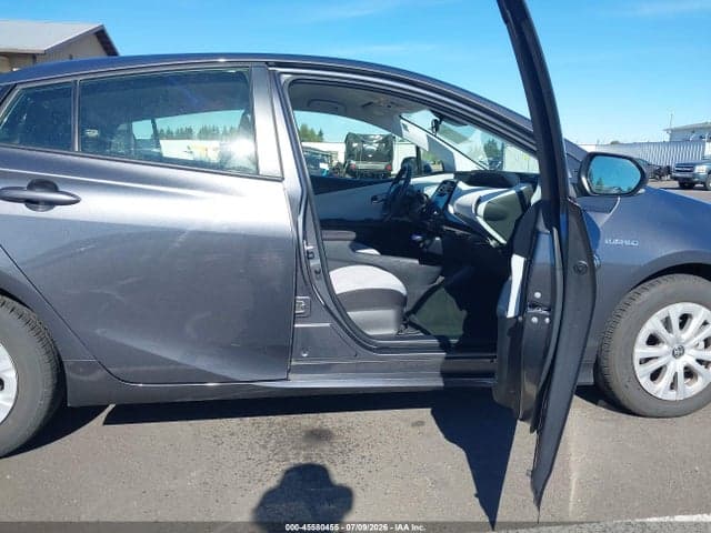 2022 TOYOTA PRIUS LE 5