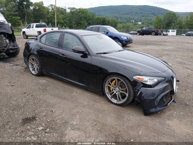 2017 ALFA ROMEO GIULIA TI RWD