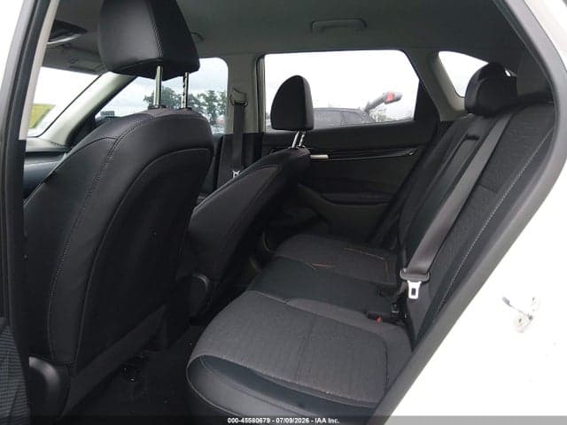 2021 KIA SELTOS S 8