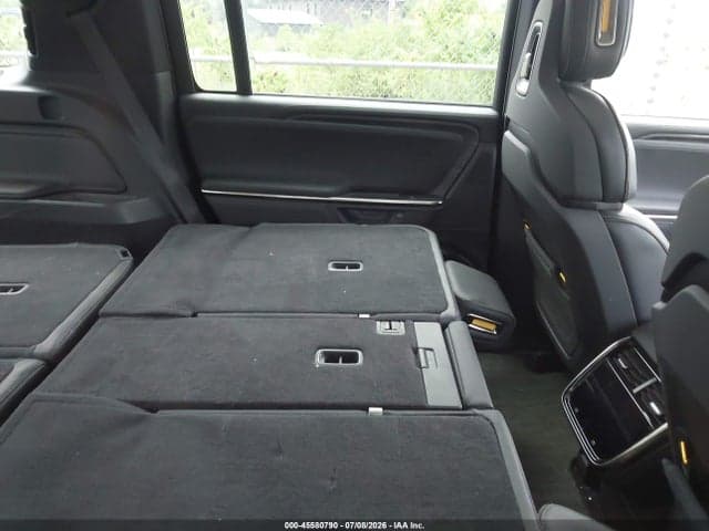 2025 RIVIAN R1S ADVENTURE DUAL MOTOR LARGE PACK/ADVENTURE DUAL MOTOR MAX PACK 8