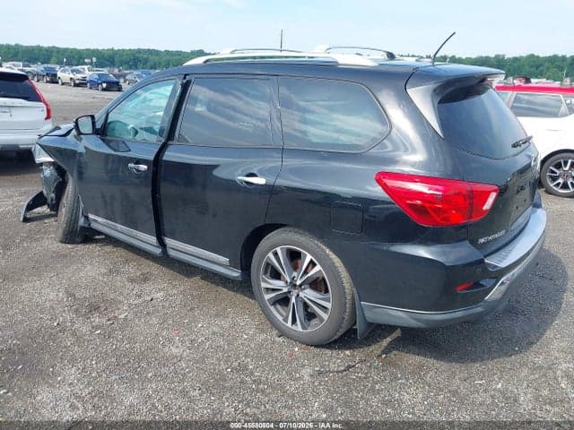 2017 NISSAN PATHFINDER PLATINUM 3