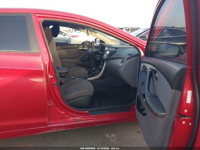 2016 HYUNDAI ELANTRA SE 5