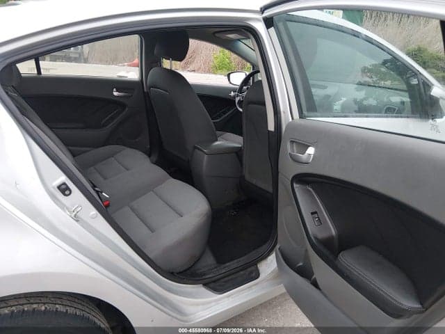 2017 KIA FORTE LX 8