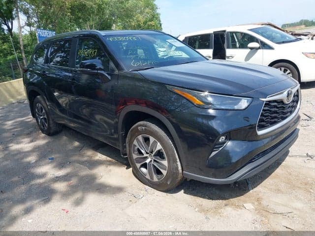 2026 TOYOTA HIGHLANDER XLE 1