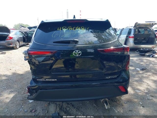 2026 TOYOTA HIGHLANDER XLE 15