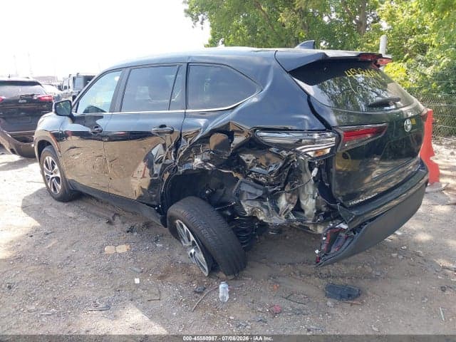 2026 TOYOTA HIGHLANDER XLE 3