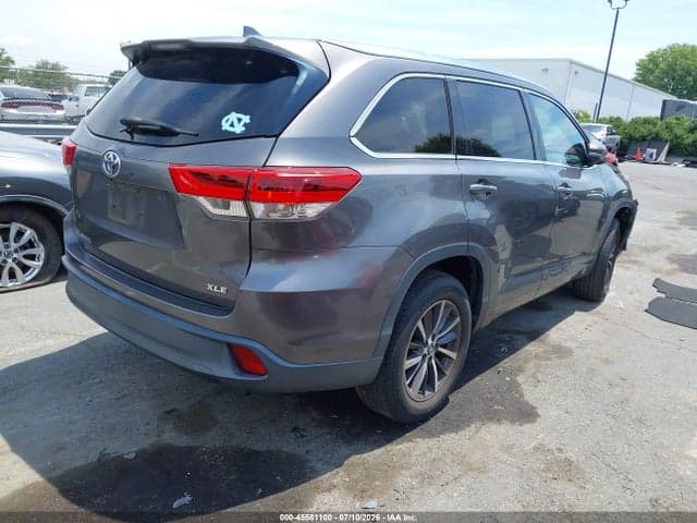 2018 TOYOTA HIGHLANDER XLE 4