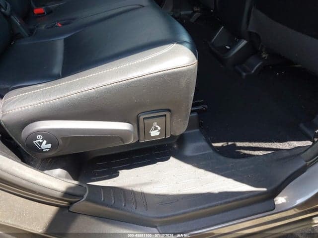 2018 TOYOTA HIGHLANDER XLE 8