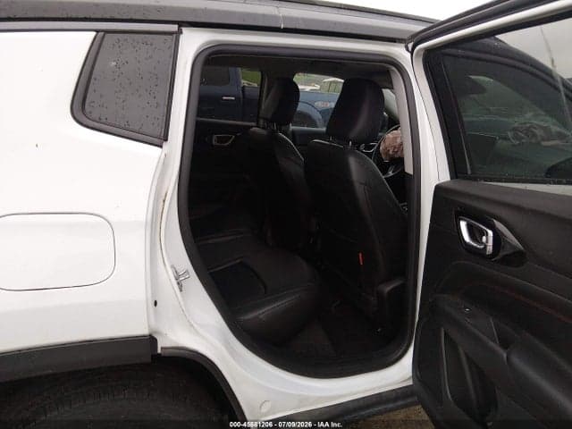 2022 JEEP COMPASS TRAILHAWK 4X4 8