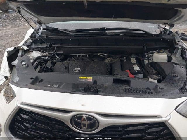 2021 TOYOTA HIGHLANDER XLE 10