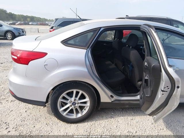2017 FORD FOCUS SE 8