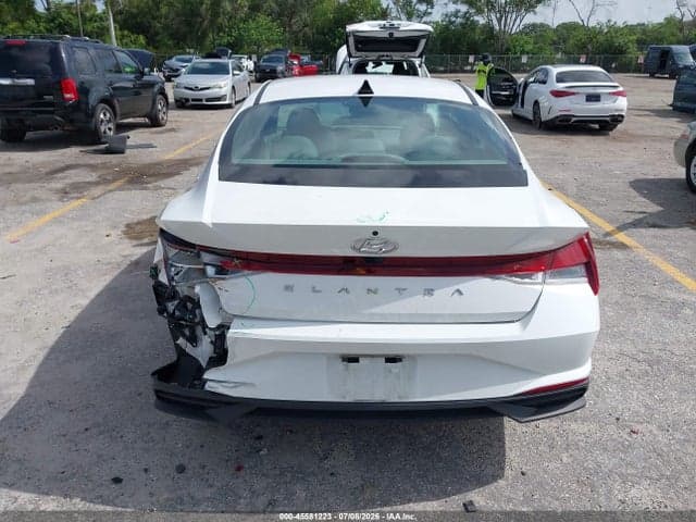 2022 HYUNDAI ELANTRA SEL 16