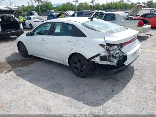 2022 HYUNDAI ELANTRA SEL 3