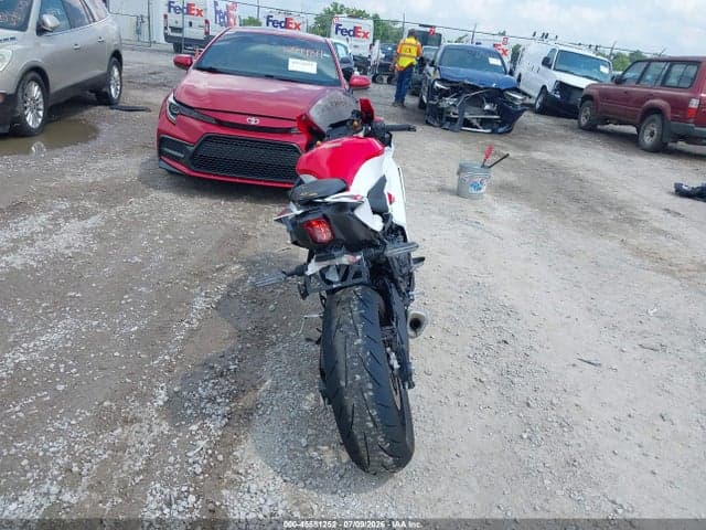 2026 YAMAHA YZFR7 6