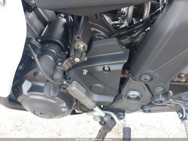 2026 YAMAHA YZFR7 9
