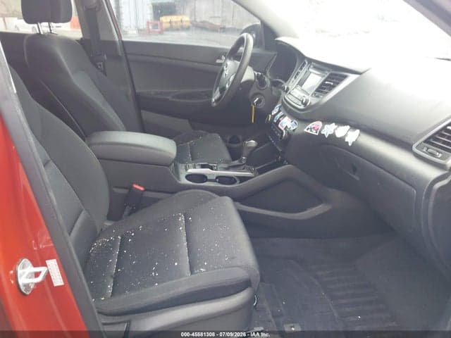 2017 HYUNDAI TUCSON SE 5