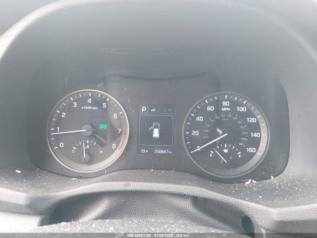 2017 HYUNDAI TUCSON SE 7
