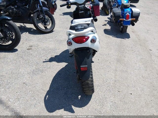 2021 GENUINE SCOOTER CO. BUDDY 50 6