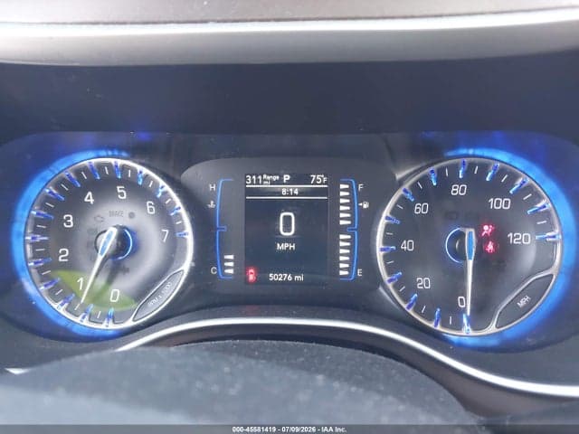2022 CHRYSLER VOYAGER LX 7