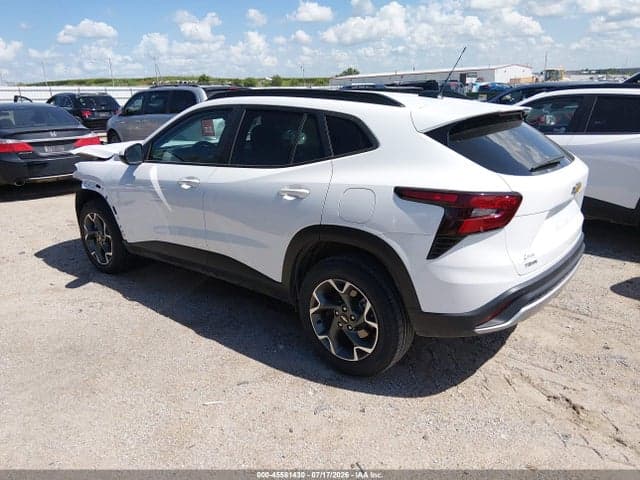 2025 CHEVROLET TRAX FWD LT 3