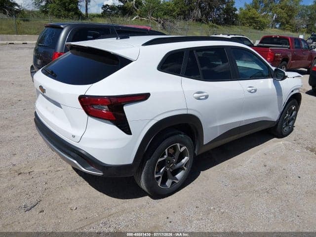 2025 CHEVROLET TRAX FWD LT 4