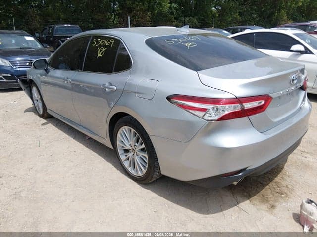 2020 TOYOTA CAMRY HYBRID XLE 3
