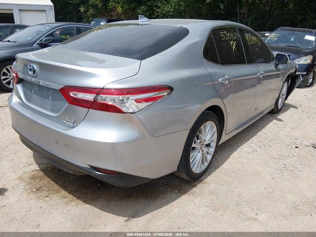 2020 TOYOTA CAMRY HYBRID XLE 4