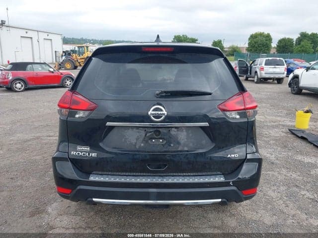 2018 NISSAN ROGUE S 17