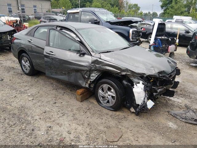 2024 HYUNDAI ELANTRA SE 1