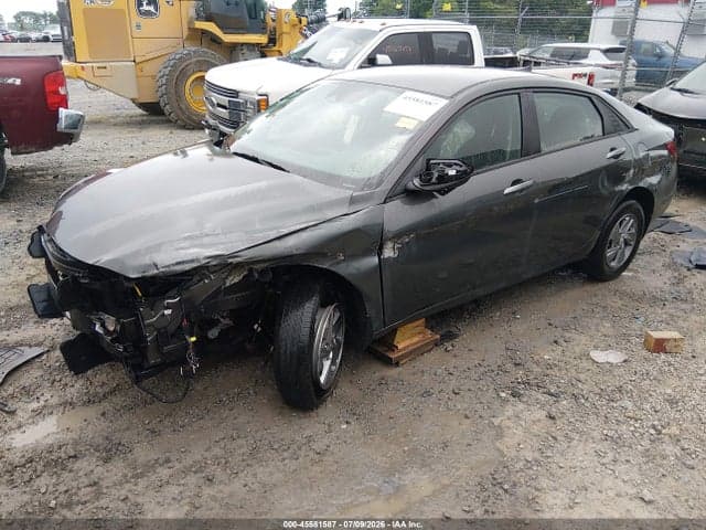 2024 HYUNDAI ELANTRA SE 2