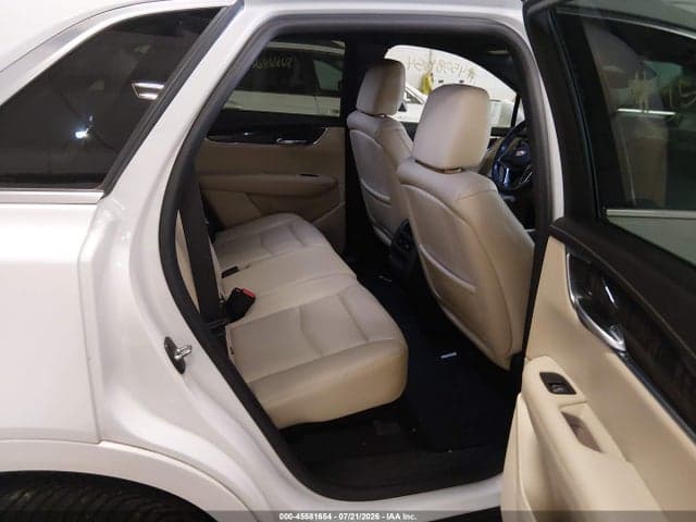 2018 CADILLAC XT5 8