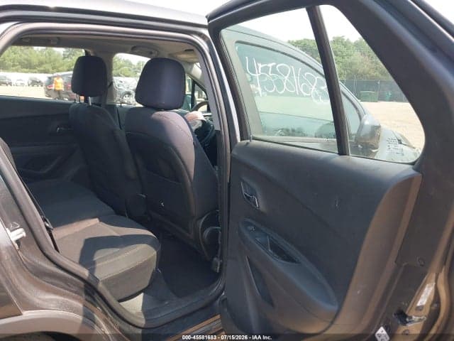 2019 CHEVROLET TRAX LS 8