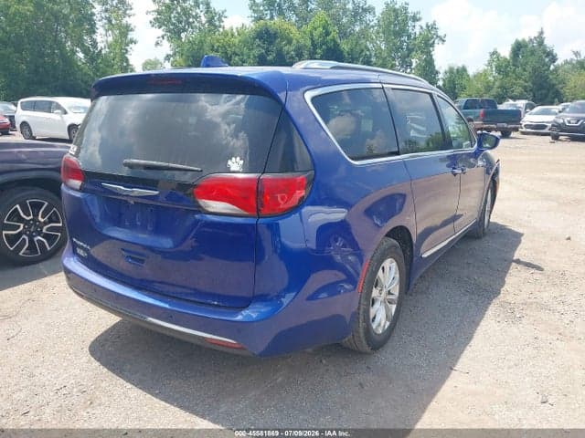 2019 CHRYSLER PACIFICA TOURING L 4