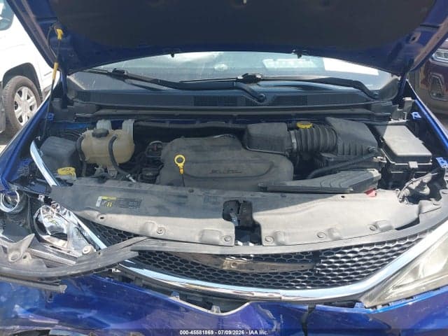 2019 CHRYSLER PACIFICA TOURING L 10