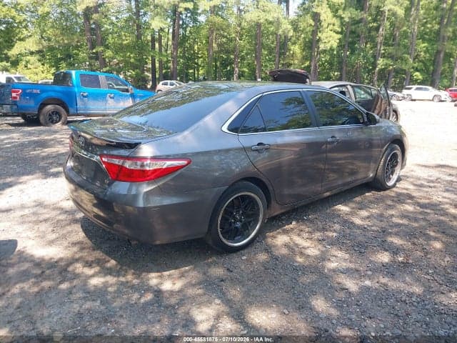 2017 TOYOTA CAMRY LE 4