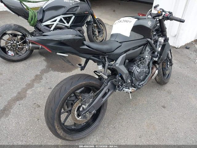 2025 YAMAHA YZFR7 4