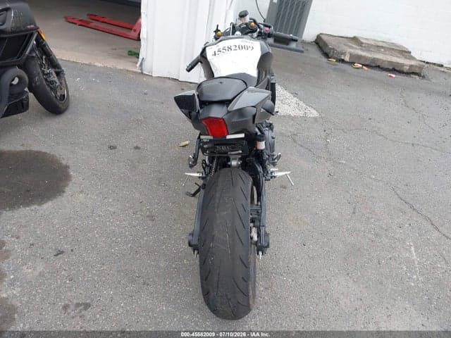 2025 YAMAHA YZFR7 6
