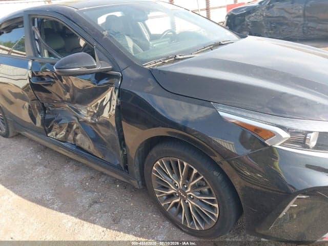 2023 KIA FORTE GT-LINE 6