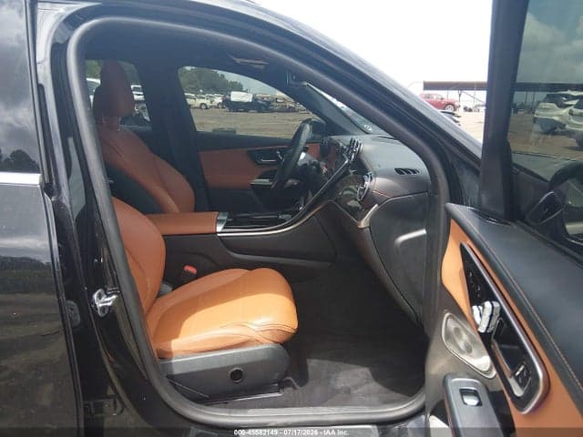 2024 MERCEDES-BENZ GLC 300 4MATIC SUV 5