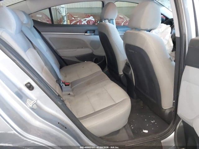 2017 HYUNDAI ELANTRA SE 8