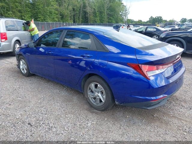 2021 HYUNDAI ELANTRA SE 3