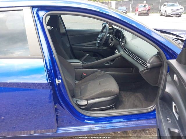2021 HYUNDAI ELANTRA SE 5
