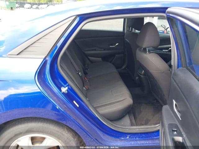 2021 HYUNDAI ELANTRA SE 8