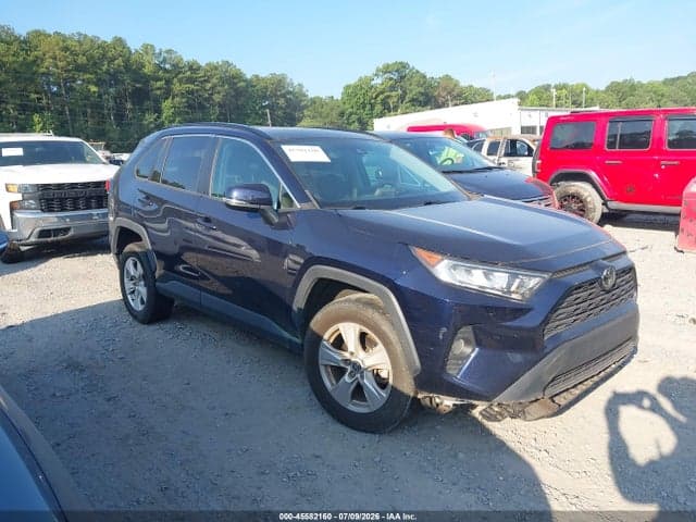 2021 TOYOTA RAV4 XLE 1