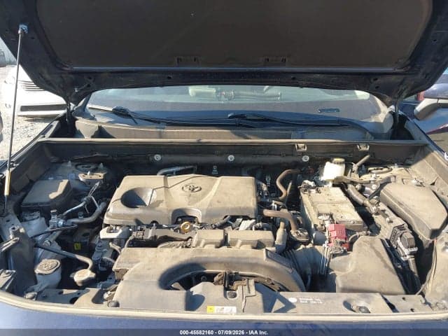 2021 TOYOTA RAV4 XLE 10