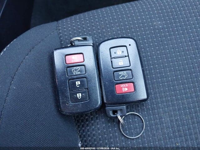 2018 TOYOTA RAV4 XLE 11